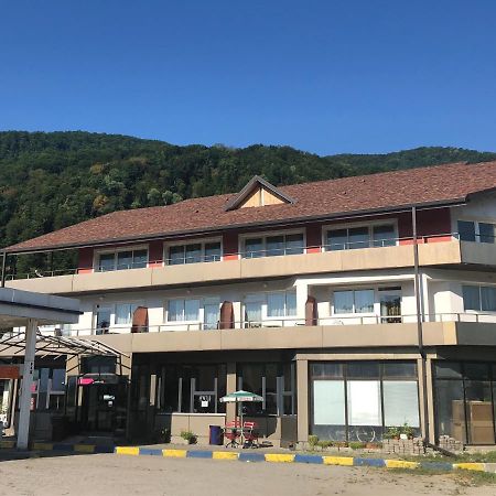 Time-Out - Valea Oltului Hotel Balota  Exterior foto